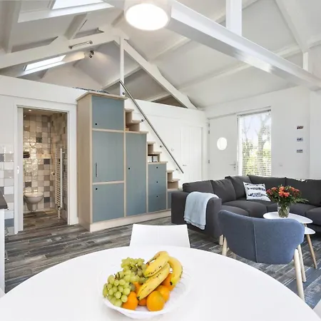 Hébergement de vacances Bubbles - Near The With Big Garden - Not For Companies Ouddorp