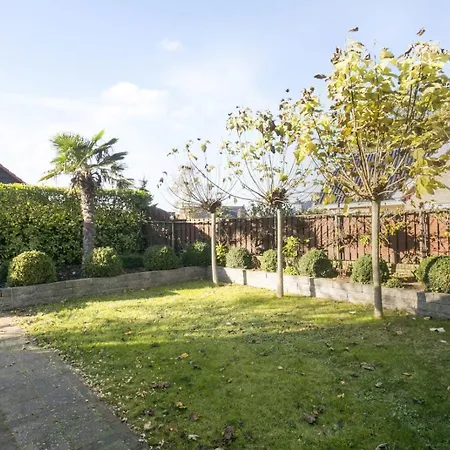 Hébergement de vacances Bubbles - Near The With Big Garden - Not For Companies