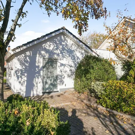Hébergement de vacances Bubbles - Near The With Big Garden - Not For Companies Ouddorp