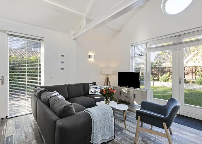 Bubbles - Near The With Big Garden - Not For Companies Ouddorp