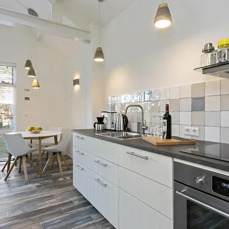 Prázdninový dům Bubbles - Near The With Big Garden - Not For Companies *