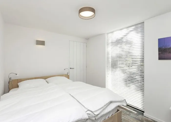 Bubbles - Near The With Big Garden - Not For Companies